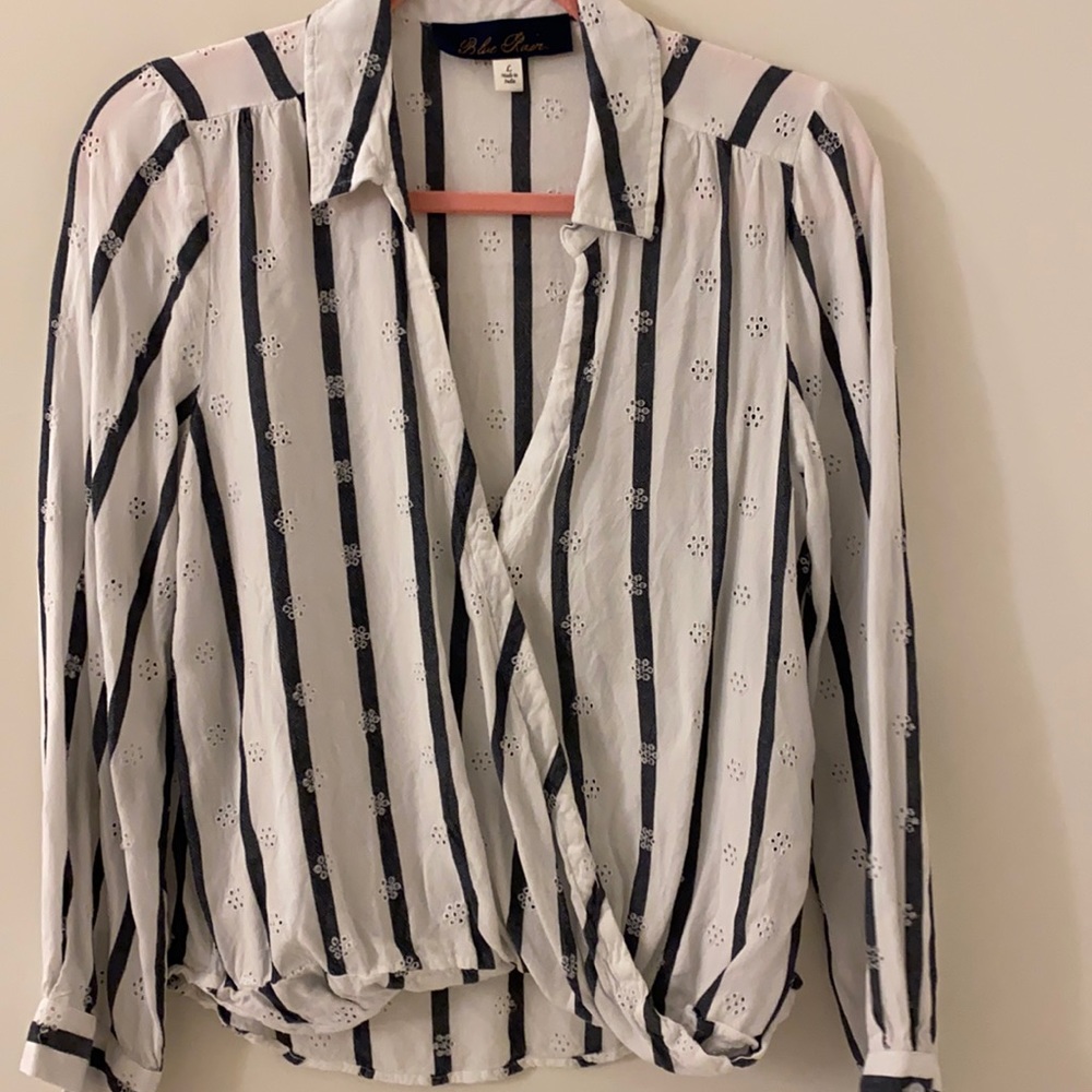 Striped low cut blouse